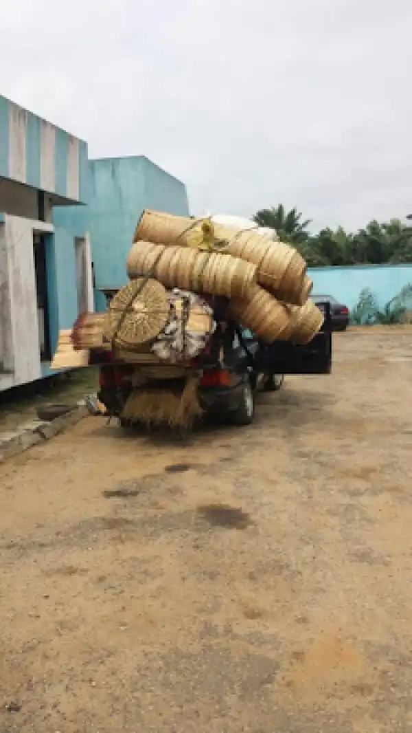 Photos: FRSC impounds overloaded vehicle